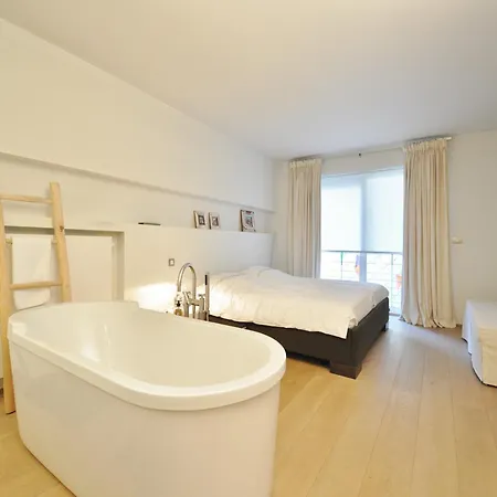 Spacious On Seafront Of Duinbergen * Knokke-Heist