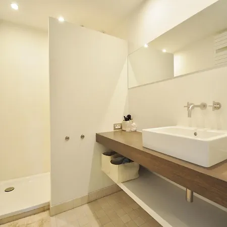 Spacious On Seafront Of Duinbergen Apartment